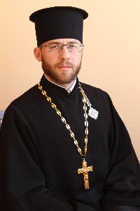 Священик Володимир Вакін