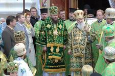 Патріарх Філарет виступає з заключним словом на паперті кафедрального собору. Фото Сергія Дубинки