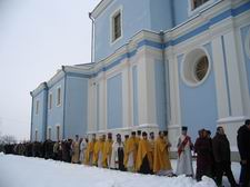 Хресна хода навколо собору Різдва Христового у Володимирі. Світлина Володимира Молявчика