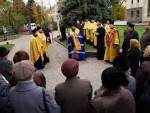 Під час освячення хреста і місця під будівництво каплиці Волинської ікони Божої Матері в Луцьку. Світлина Леоніда Максимова