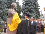 22 серпня 2013 р. Відкриття пам’ятника Тарасові Шевченку в Устилузі Володимирського районного деканату. Світлина інформаційної служби єпархії