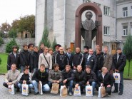 6 жовтня 2008 р. Старший капелан єпархії протоієрей Олександр Безкоровайний серед учасників проводів до війська, що відбулися в Луцькій міській раді. Світлина ієрм. Константина (Марченка).