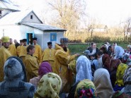 10 листопада 2008 р. Під час хресного ходу навколо храму Великомучениці Параскеви-П’ятниці в с. Милятин Іваничівського деканату. Цього дня парафія відзначила 230-річчя своєї церкви. Світлина Данила Зінкевича