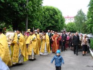 Хресний хід навколо храму Великомученика Юрія Переможця в Луцьку з нагоди престольного свята. Світлина Данила Зінкевича