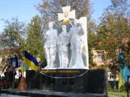 14 жовтня 2008 р. Монумент «Синам єдиної України» у с. Маяки Луцького районного деканату, який цього дня освятив єпископ Луцький і Волинський Михаїл.