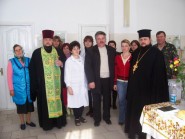 19 жовтня 2008 р. Настоятель парафії Казанської ікони Божої Матері в Іваничах протоієрей Андрій Мельничук (на світлині – другий зліва) на прохання директора місцевого приватного підприємства «Європацукор» Ярослава Каузи освятив цукроварню, звернувся до її працівників з пастирським словом. Світлина Тетяни Мельничук