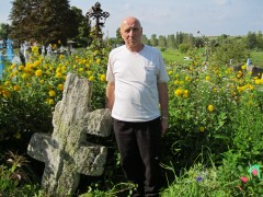 ДАВНІ КАМ’ЯНІ ХРЕСТИ НА ПОЛІССІ. Світлини з архіву Володимира Рожка