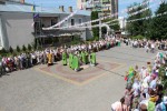 8 червня 2014 р. Освята зілля на соборній площі. Світлина інформаційної служби єпархії